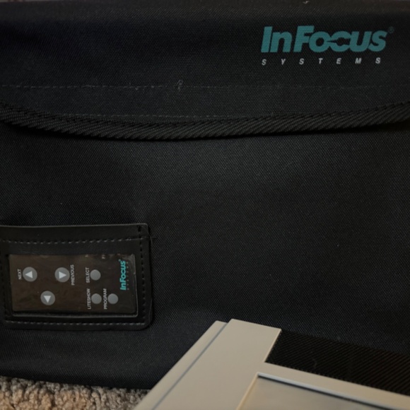 In Focus Systems Panel Book 750 LCD projection Panels - Picture 4 of 14